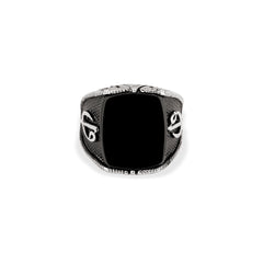 THE “ALIF-WĀW” RING